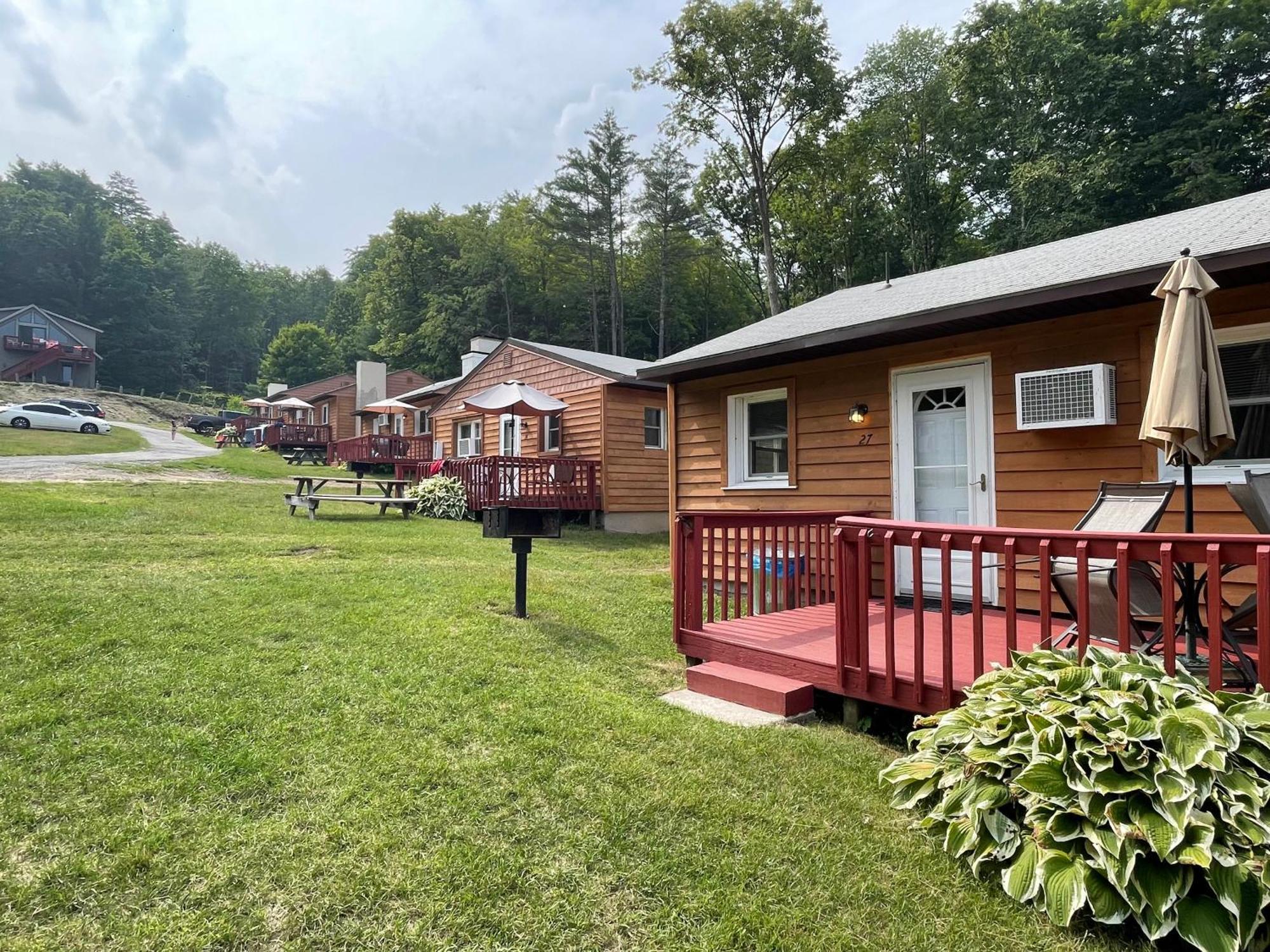 Hill View Motel And Cottages Lake George Zewnętrze zdjęcie